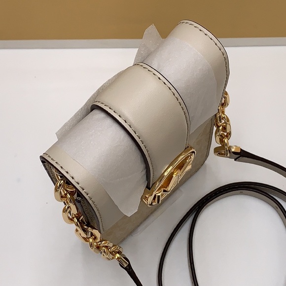 NWT MICHAEL KORS CARMEN SMALL NORTH SOUTH PHONE XBODY LIGHT SAND SIGNATU… - Picture 7 of 15